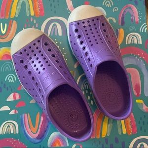 Natives Jefferson iridescent finish shoes